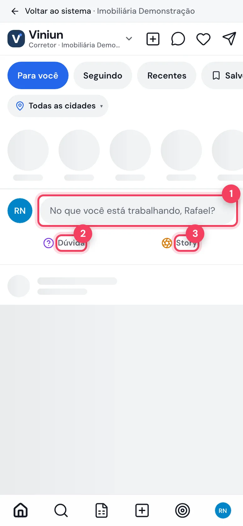 Comunidade no celular do corretor da equipe com Dúvida e Story