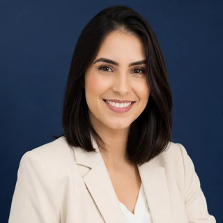 Clara, secretária do corretor da equipe de IA