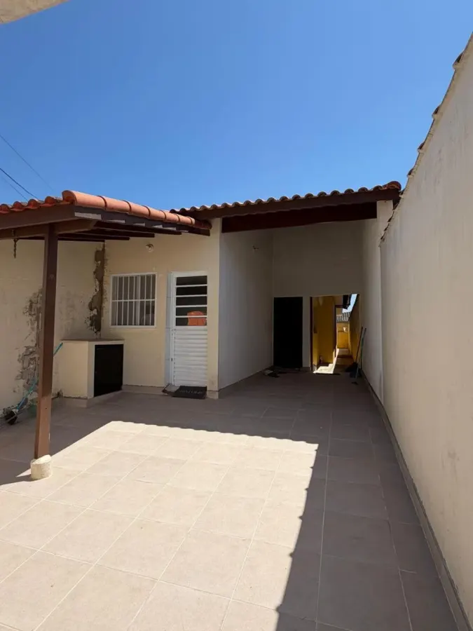 Casa em Peruíbe — foto 2