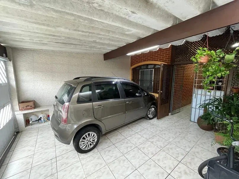 Casa 3 quartos no Guilhermina — foto 1