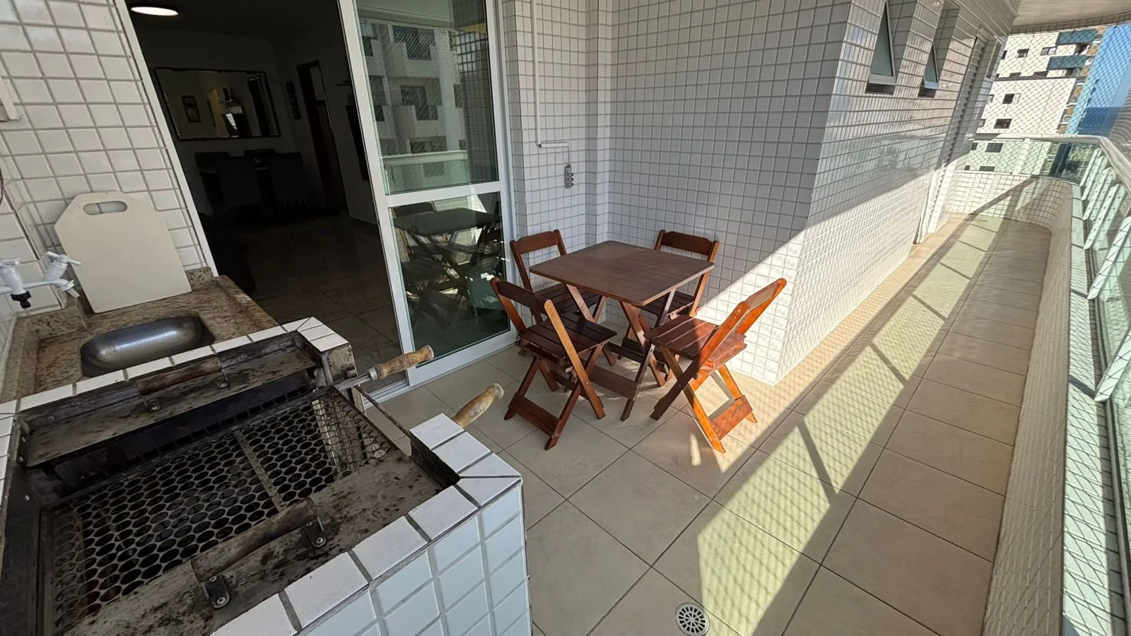 Apartamento frente rua Guilhermina - Kamila Amancio — foto 1