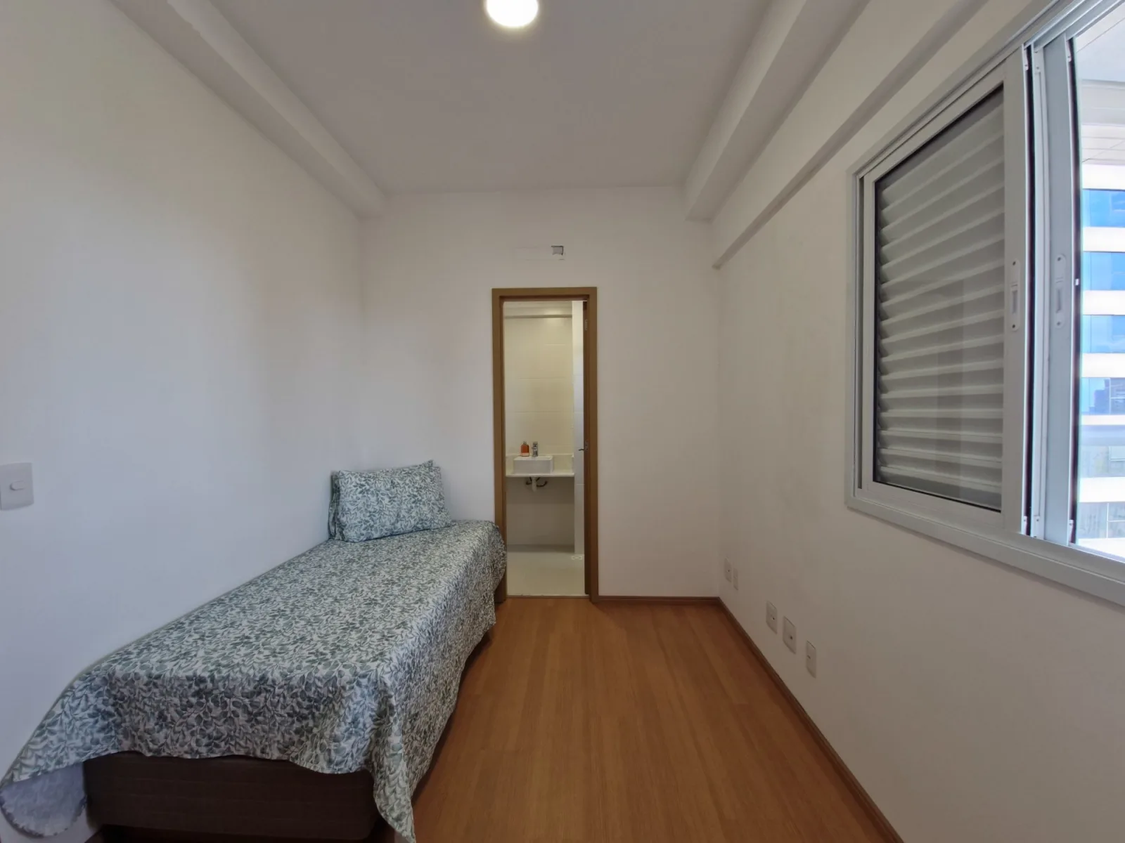 Esplêndido Apartamento de 02 dormitórios suítes, com linda vista mar, no Gonzaga, em Santos - SP. — foto 11