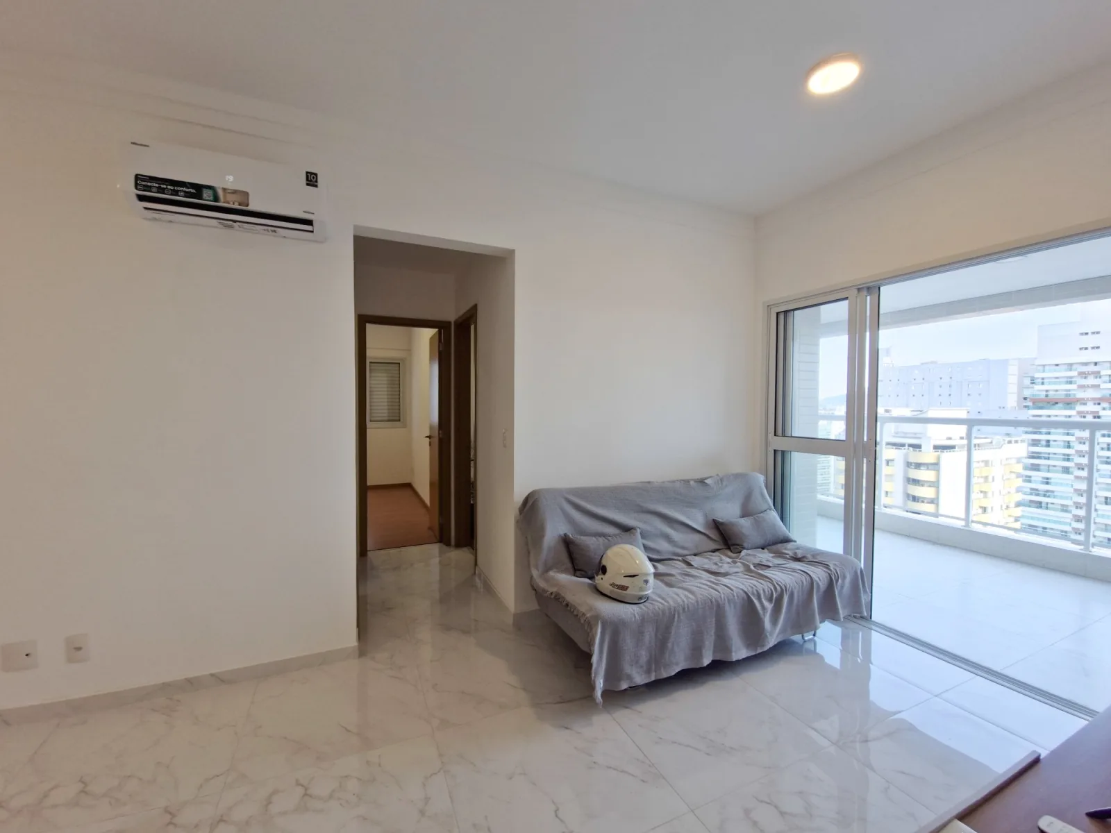 Esplêndido Apartamento de 02 dormitórios suítes, com linda vista mar, no Gonzaga, em Santos - SP. — foto 19